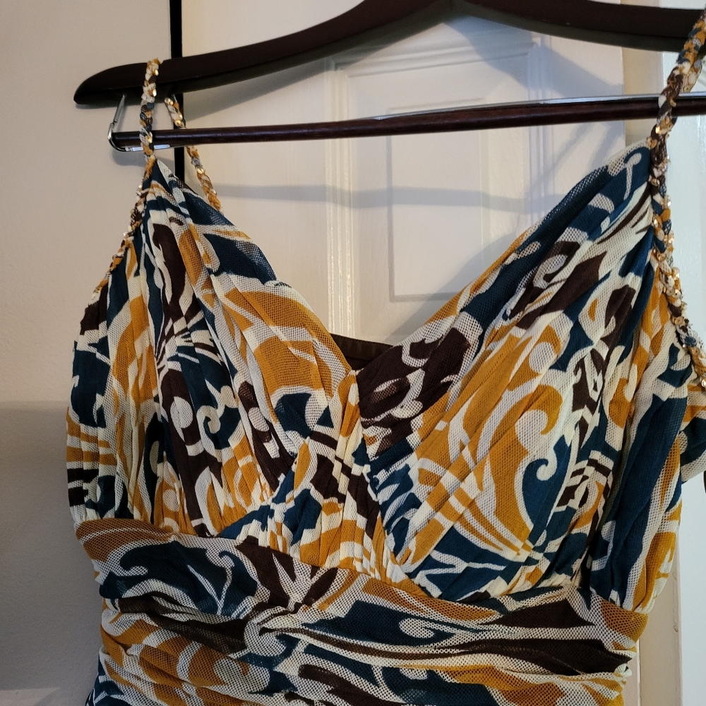 Dress - Picture 2 of 5